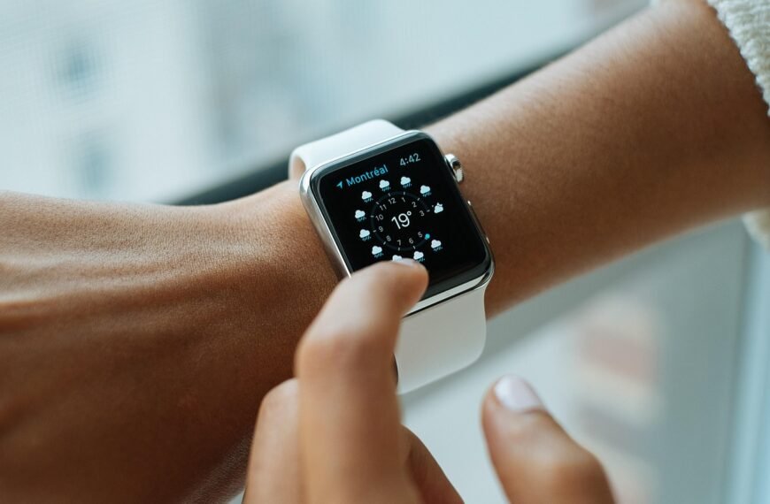 Smartwatches for Fertility Tracking: Accuracy for Perimenopausal Parents